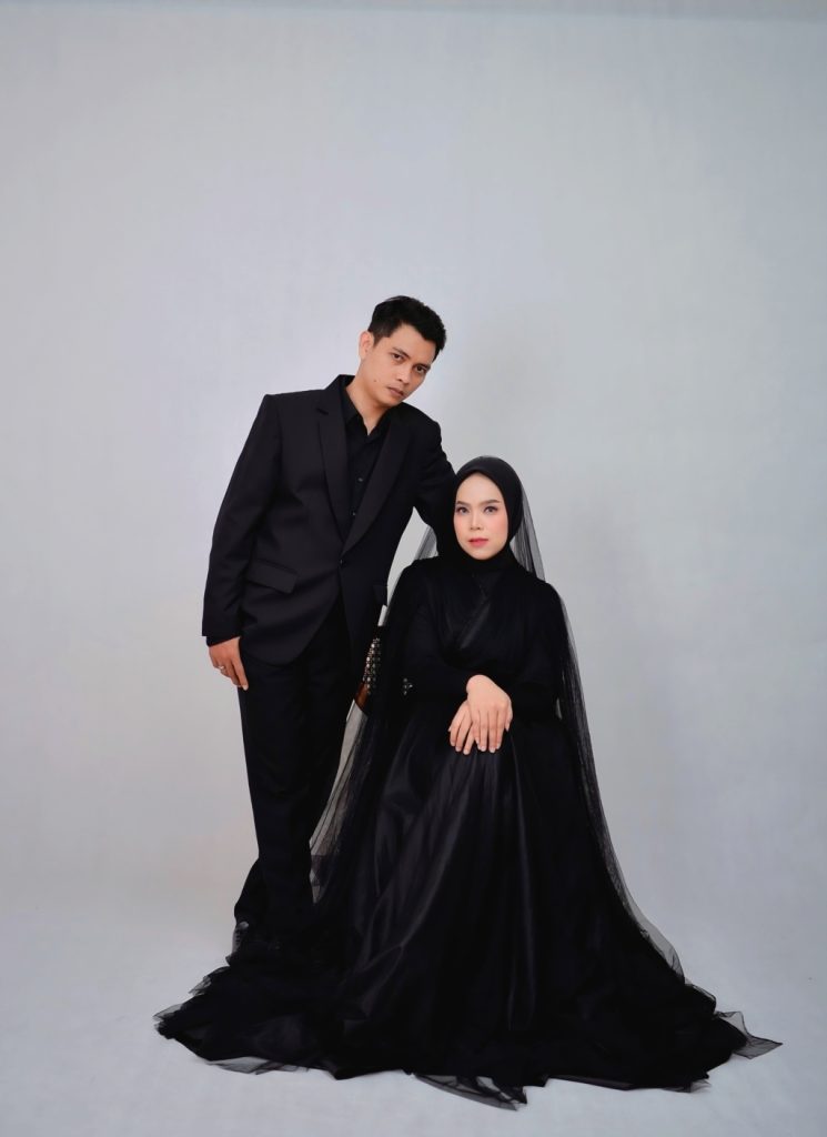 Sampul 2 ayu anggie.jpg