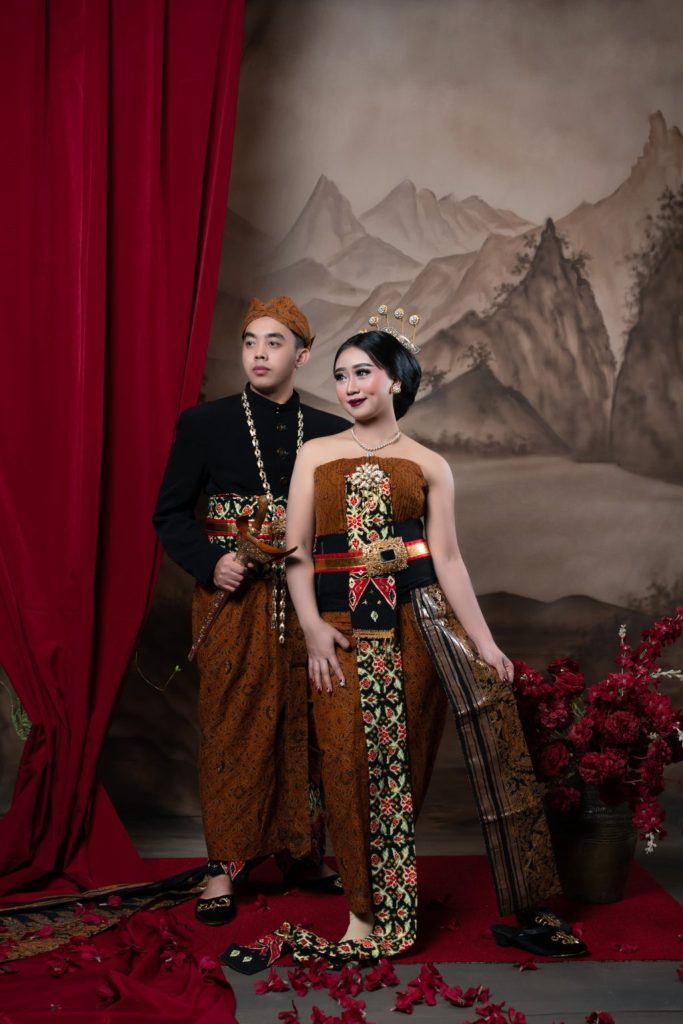 Deva & cindy (11)