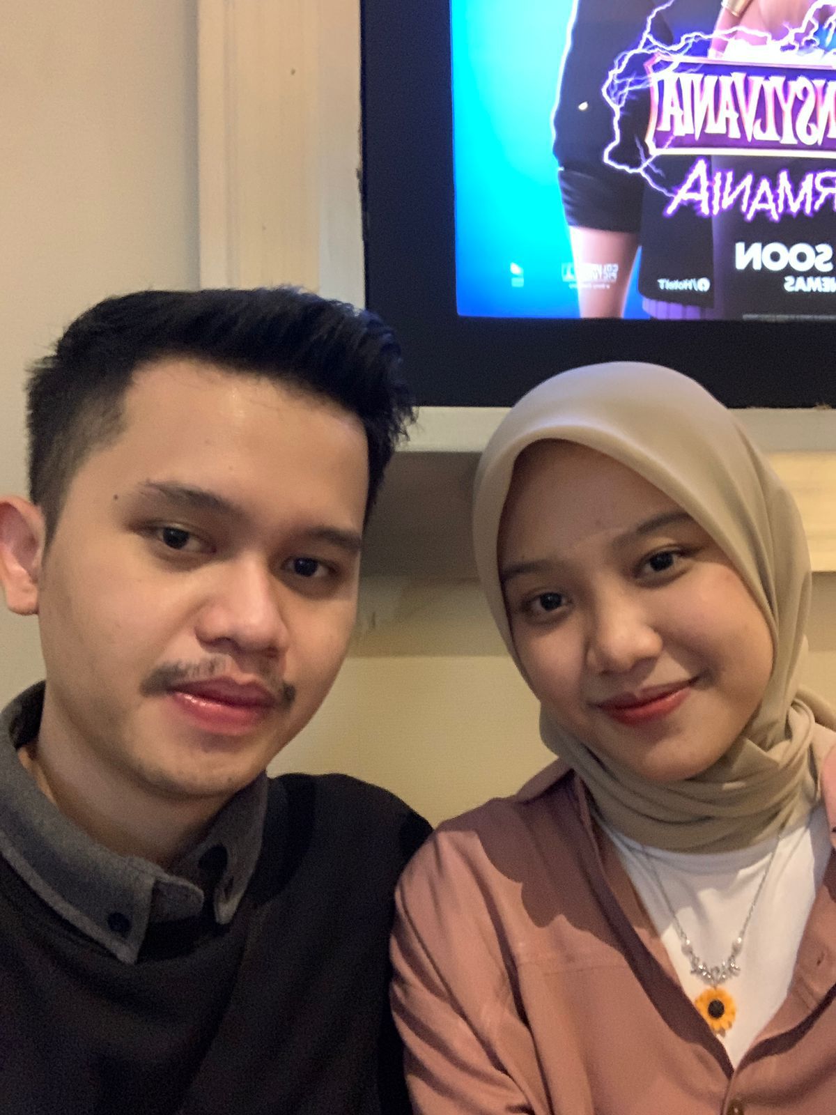 Love story 1 (kisah pertemuan kami)